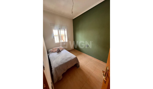 Resale - Apartment / flat - Almoradí - Estadio Sadrian