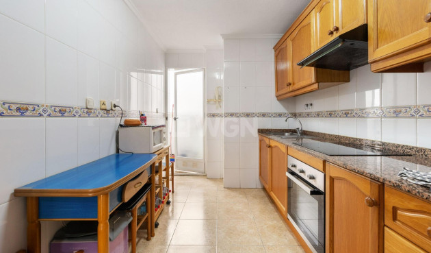 Resale - Apartment / flat - Torrevieja - Acequion