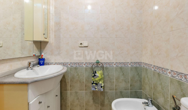 Resale - Apartment / flat - Torrevieja - Acequion