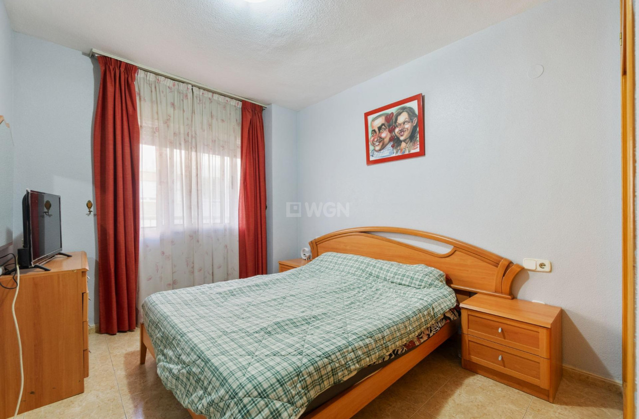 Resale - Apartment / flat - Torrevieja - Acequion