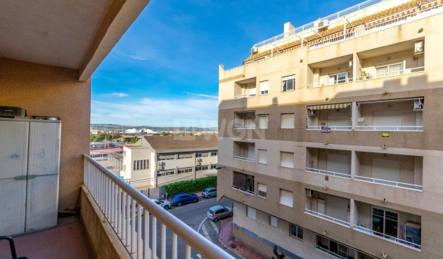 Resale - Apartment / flat - Torrevieja - Acequion