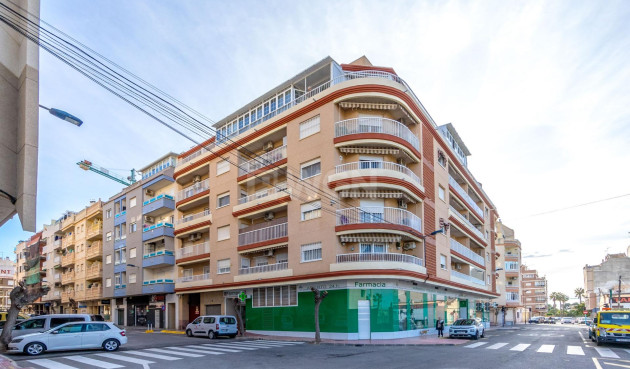 Resale - Apartment / flat - Torrevieja - Acequion