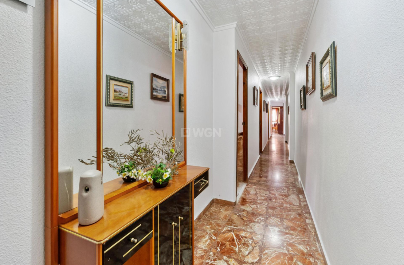 Resale - Apartment / flat - Torrevieja - Acequion