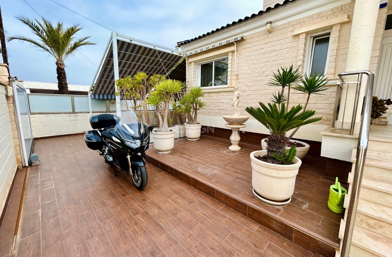 Resale - Villa - Torrevieja - Costa Blanca