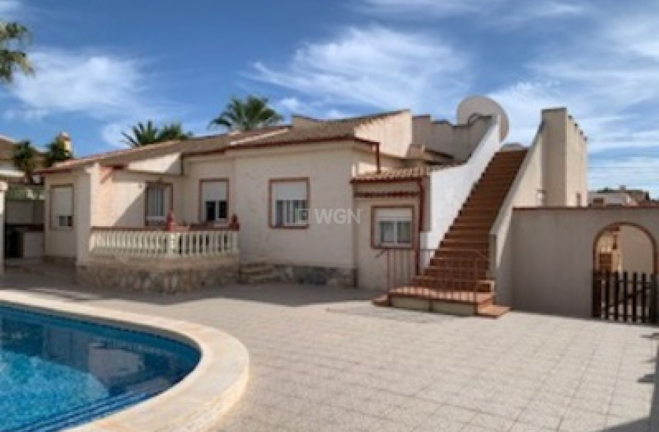 Resale - Villa - San Luis - Inland