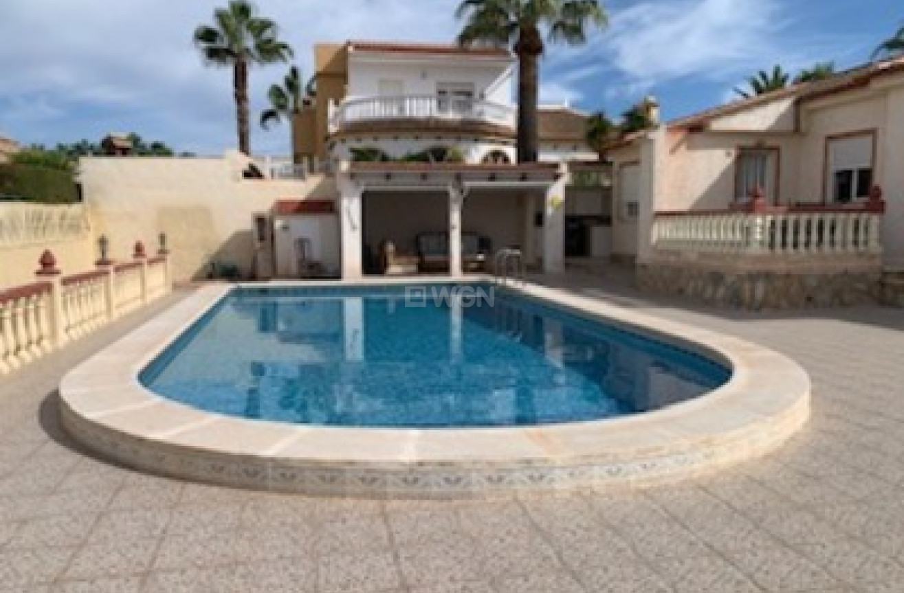 Resale - Villa - San Luis - Inland