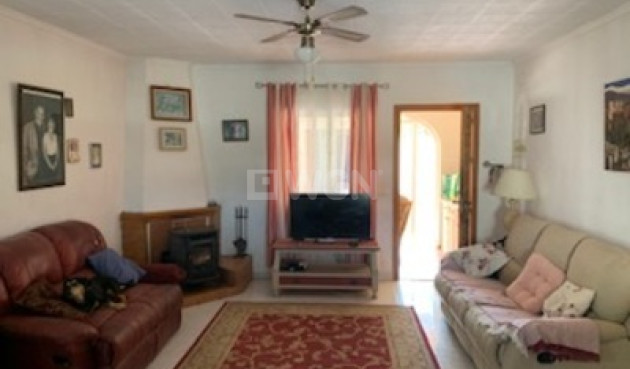 Resale - Villa - San Luis - Inland