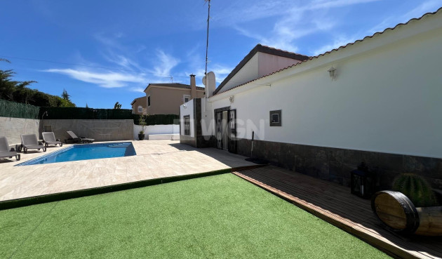 Resale - Villa - Torrevieja - Los Balcones