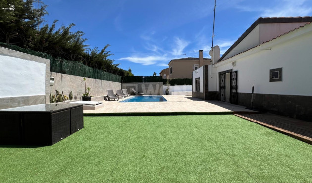 Resale - Villa - Torrevieja - Los Balcones