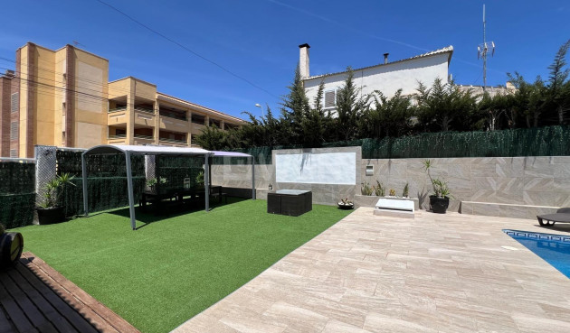 Resale - Villa - Torrevieja - Los Balcones