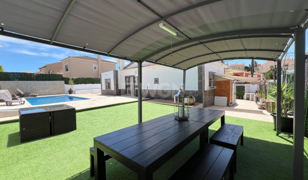 Resale - Villa - Torrevieja - Los Balcones