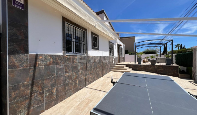 Resale - Villa - Torrevieja - Los Balcones