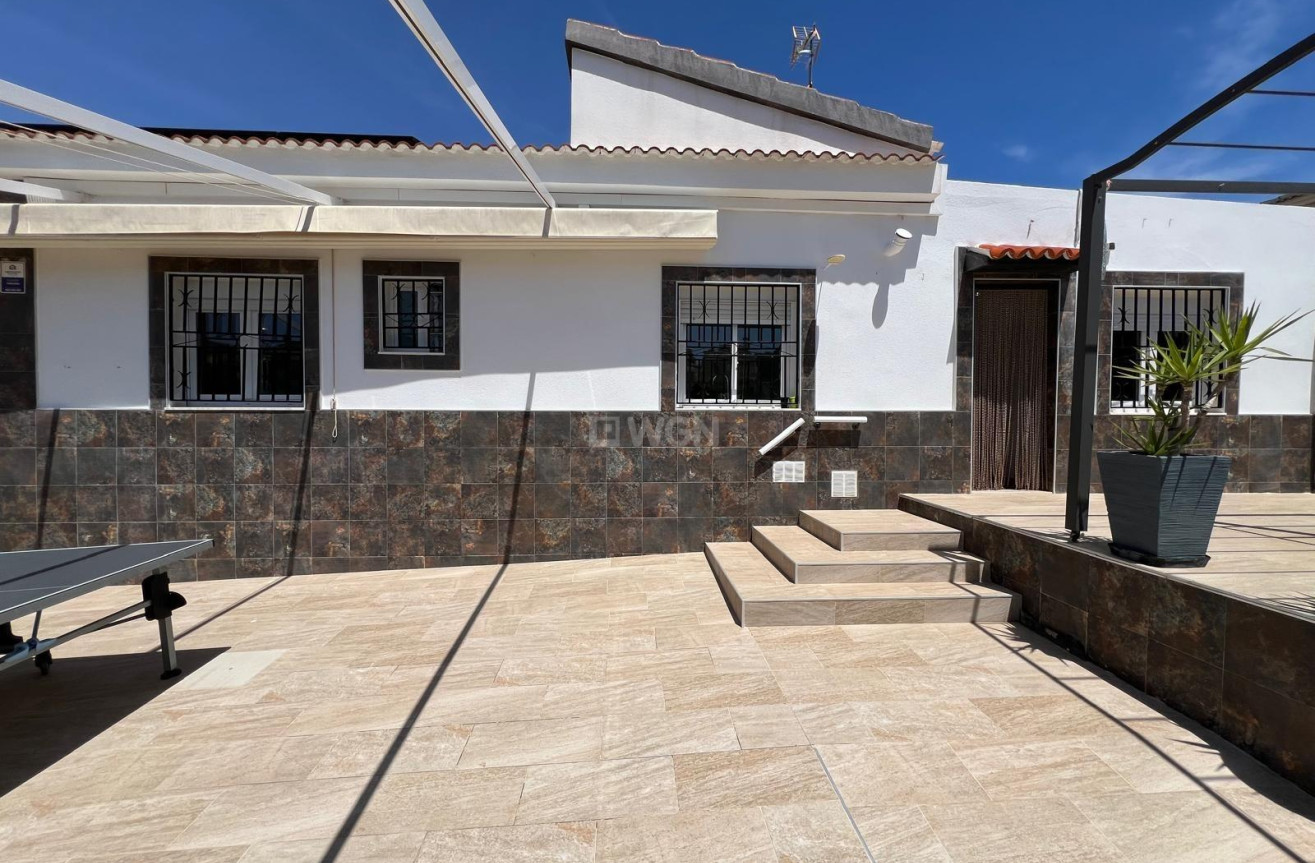 Resale - Villa - Torrevieja - Los Balcones