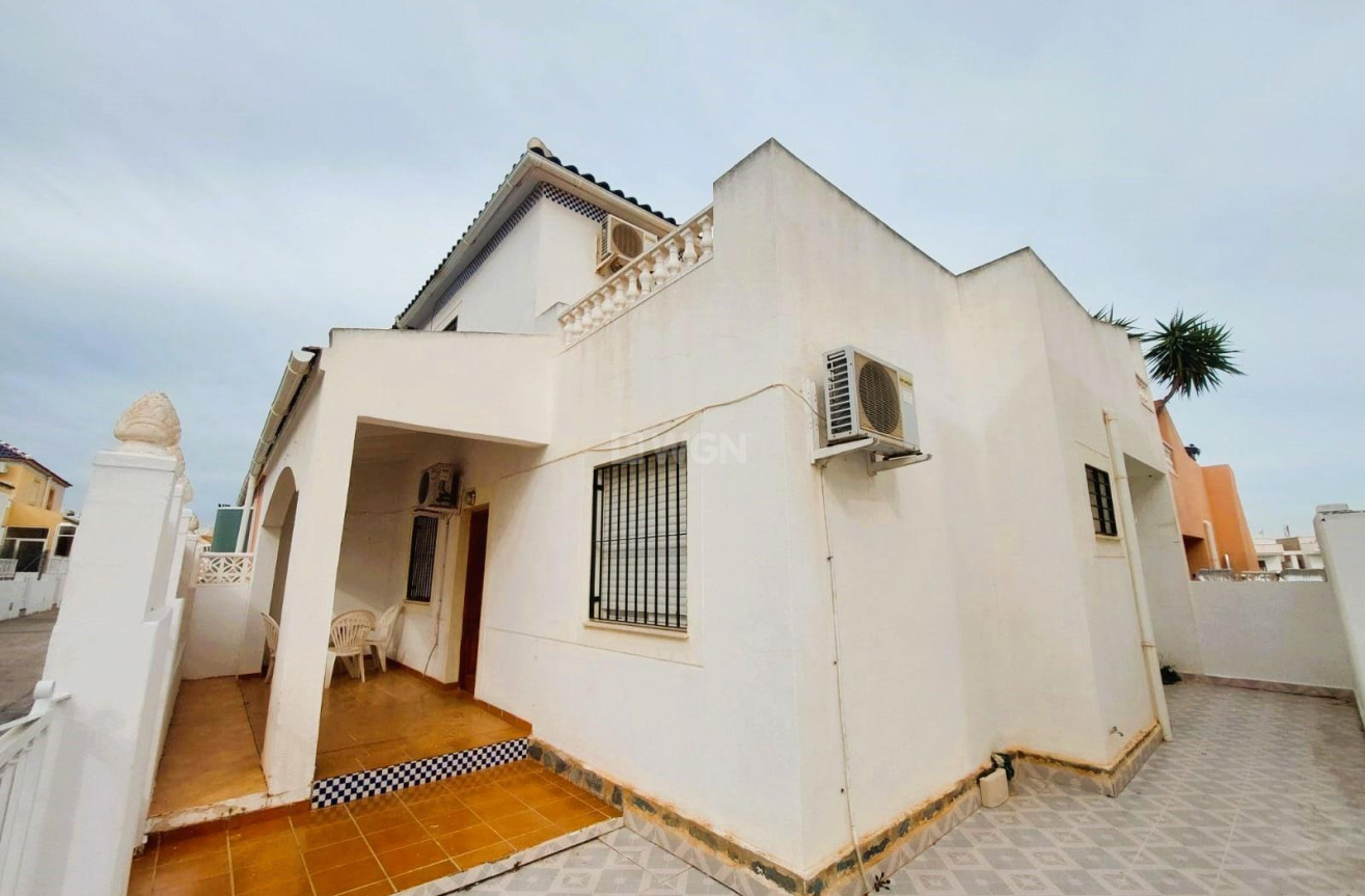 Resale - Villa - Torrevieja - Costa Blanca