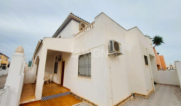 Resale - Villa - Torrevieja - Costa Blanca