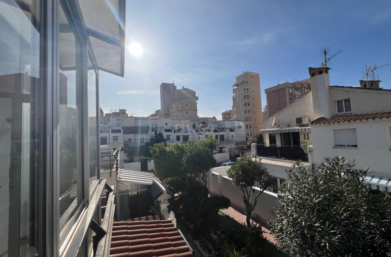 Resale - Bungalow - Torrevieja - Calas Blanca