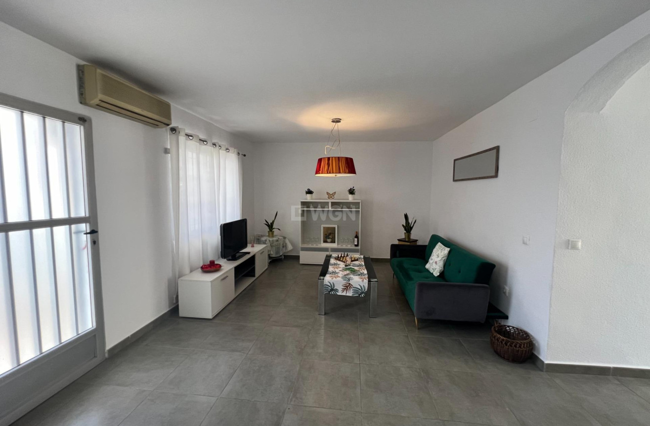 Resale - Bungalow - Torrevieja - Calas Blanca