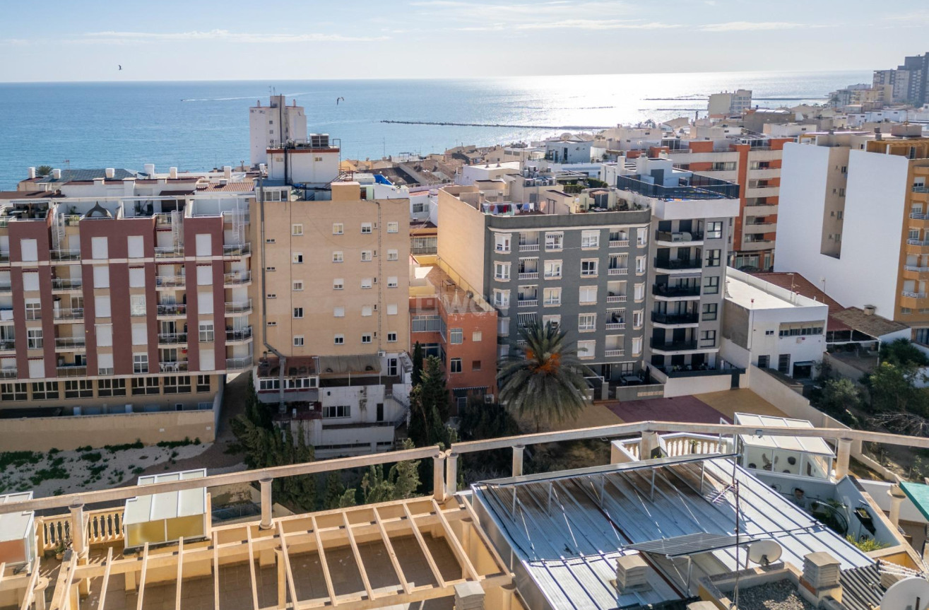 Resale - Apartment / flat - El Campello - Campello Playa