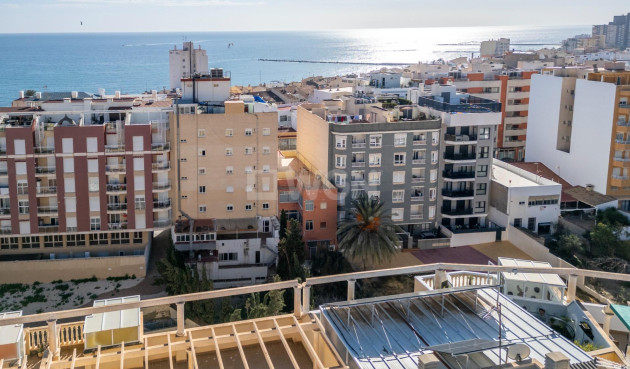 Resale - Apartment / flat - El Campello - Campello Playa