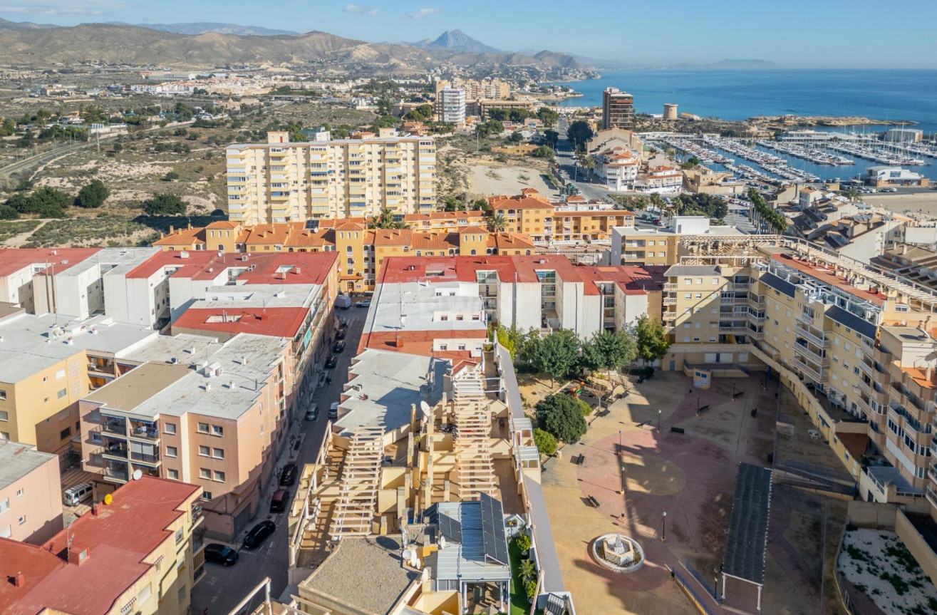 Resale - Apartment / flat - El Campello - Campello Playa