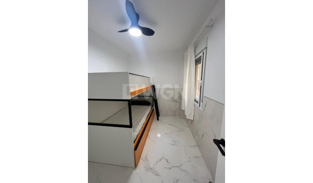 Resale - Apartment / flat - Torrevieja - La Veleta