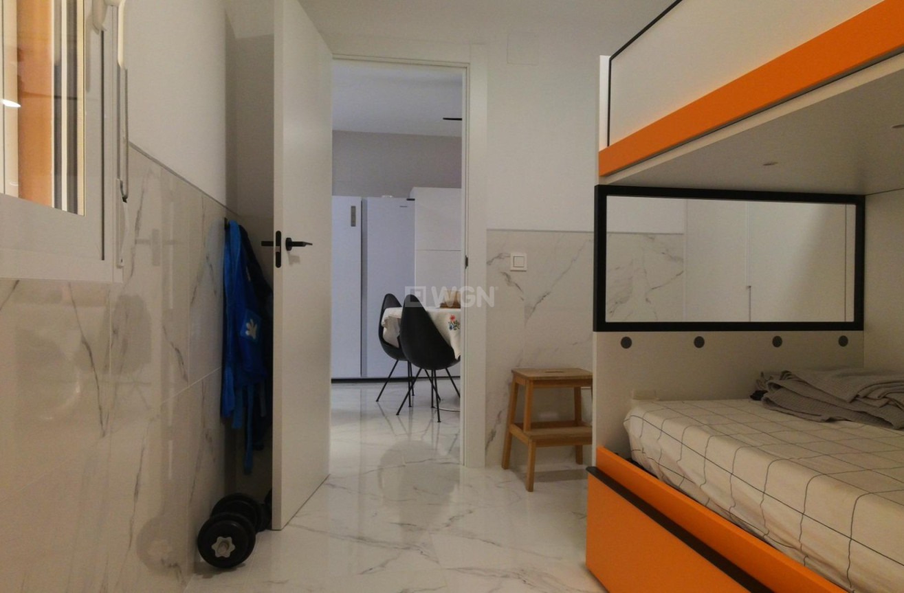 Resale - Apartment / flat - Torrevieja - La Veleta