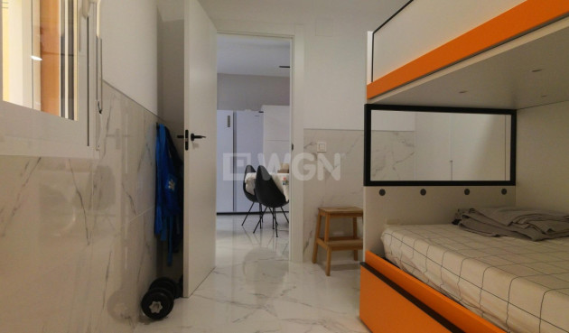 Resale - Apartment / flat - Torrevieja - La Veleta