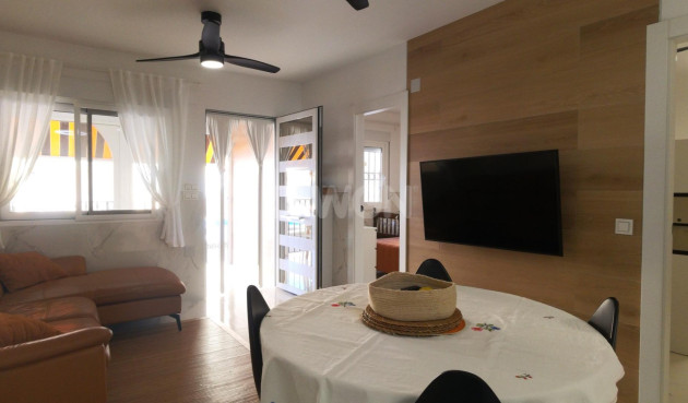 Resale - Apartment / flat - Torrevieja - La Veleta