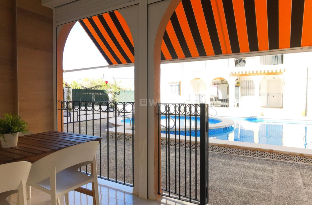 Resale - Apartment / flat - Torrevieja - La Veleta