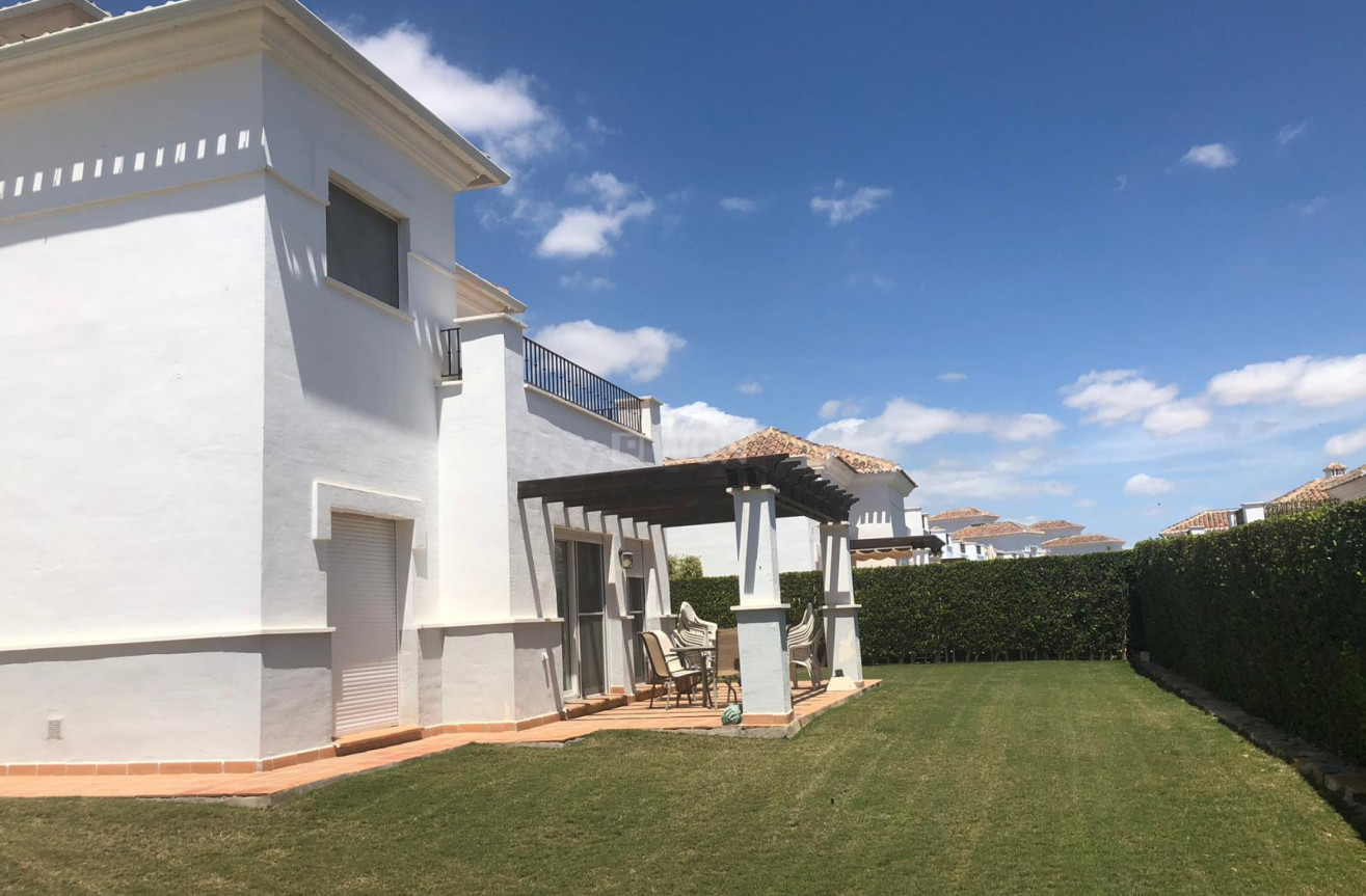 Reventa - Villa - Roldan - Inland