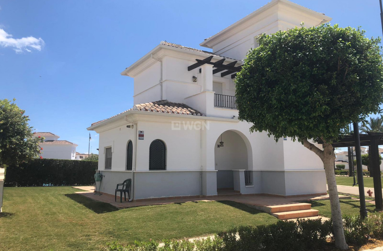 Reventa - Villa - Roldan - Inland