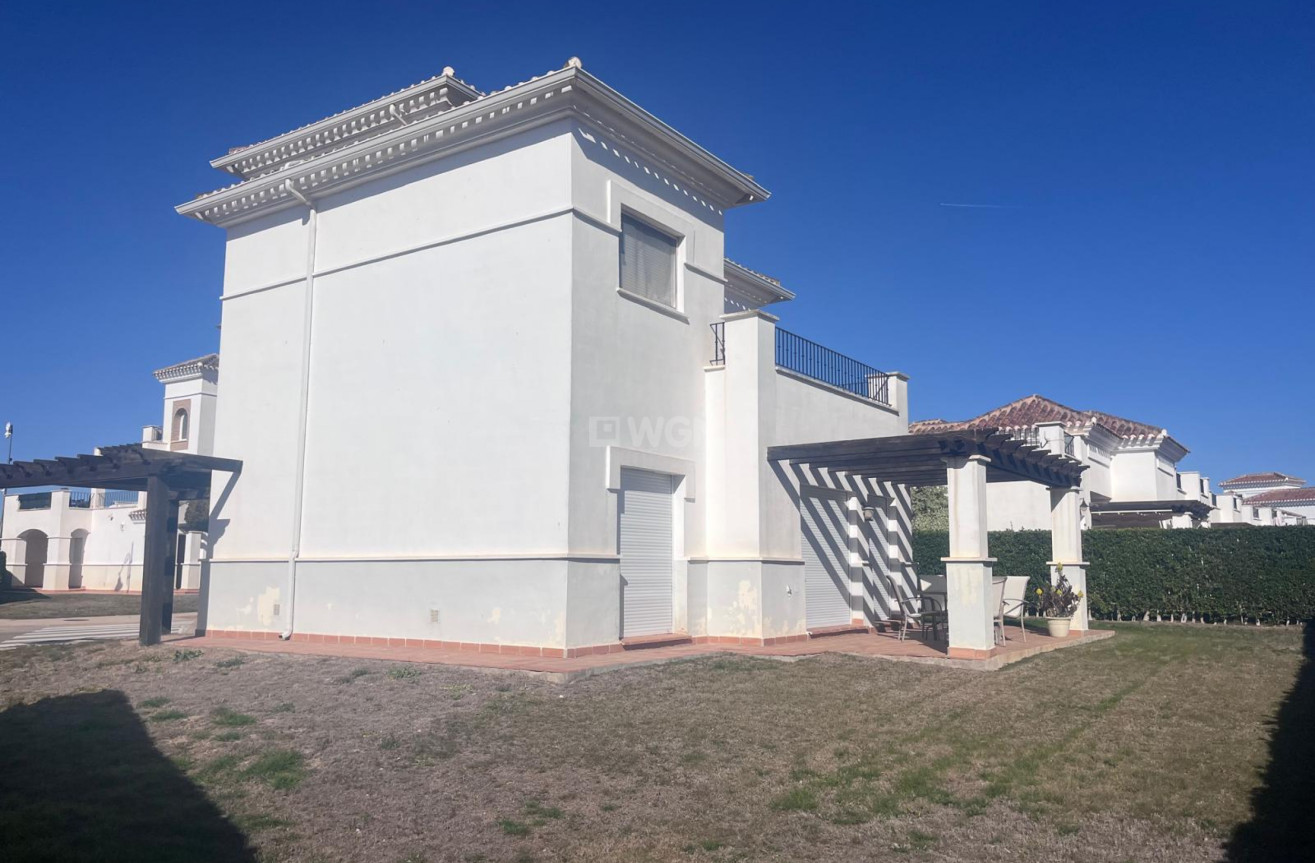 Reventa - Villa - Roldan - Inland