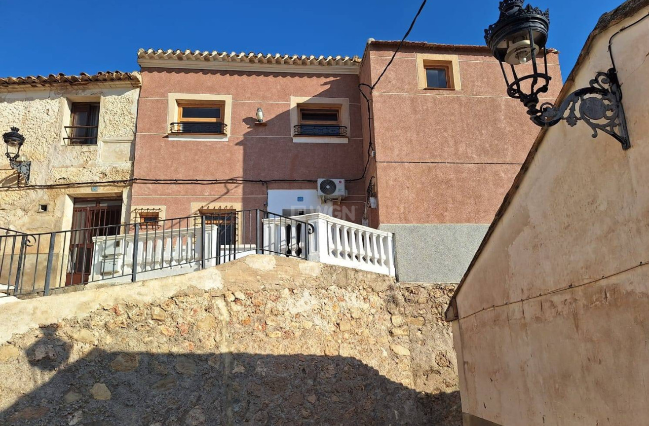 Resale - Townhouse - Mula - Baños De Mula