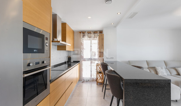 Resale - Apartment / flat - Torrevieja - Costa Blanca