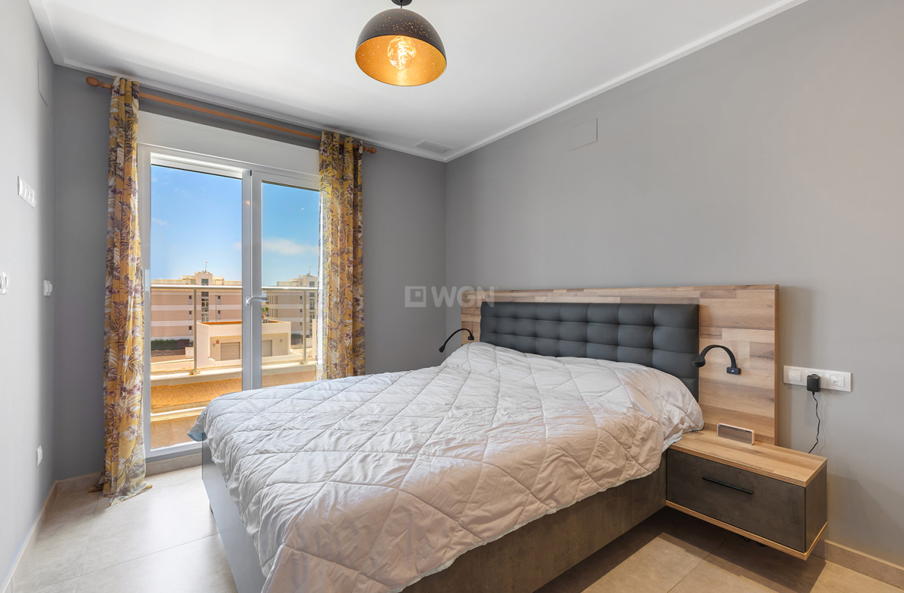 Resale - Apartment / flat - Torrevieja - Costa Blanca