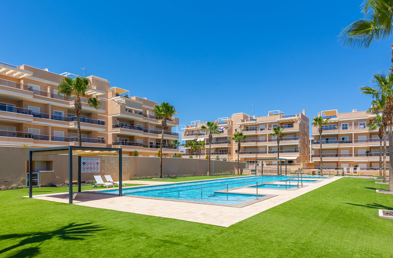 Resale - Apartment / flat - Torrevieja - Costa Blanca