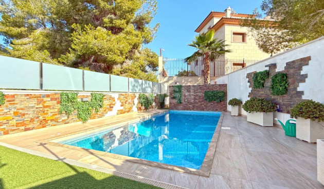 Resale - Villa - Orihuela Costa - Costa Blanca