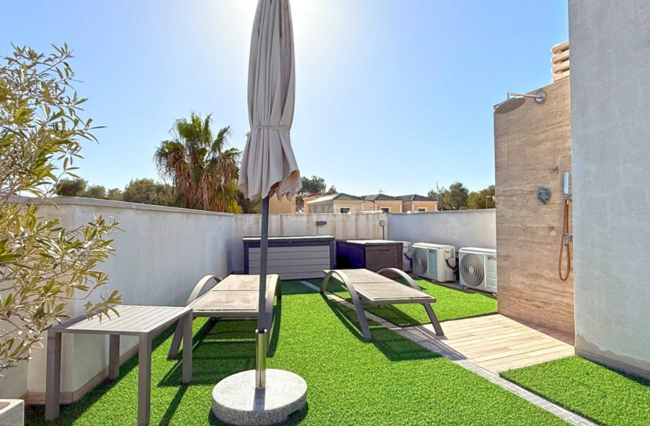 Resale - Villa - Orihuela Costa - Costa Blanca