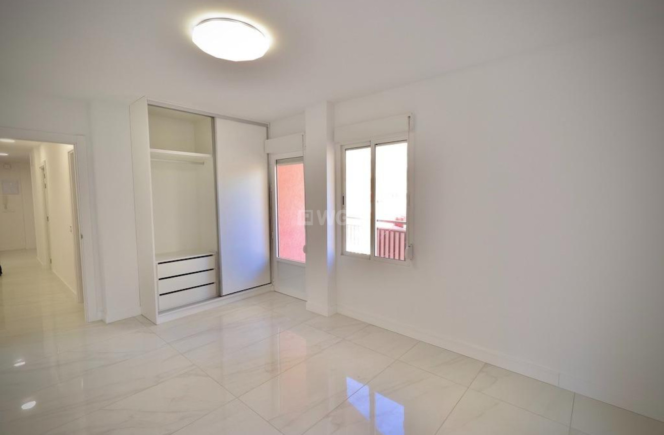 Reventa - Apartamento / piso - Torrevieja - Costa Blanca