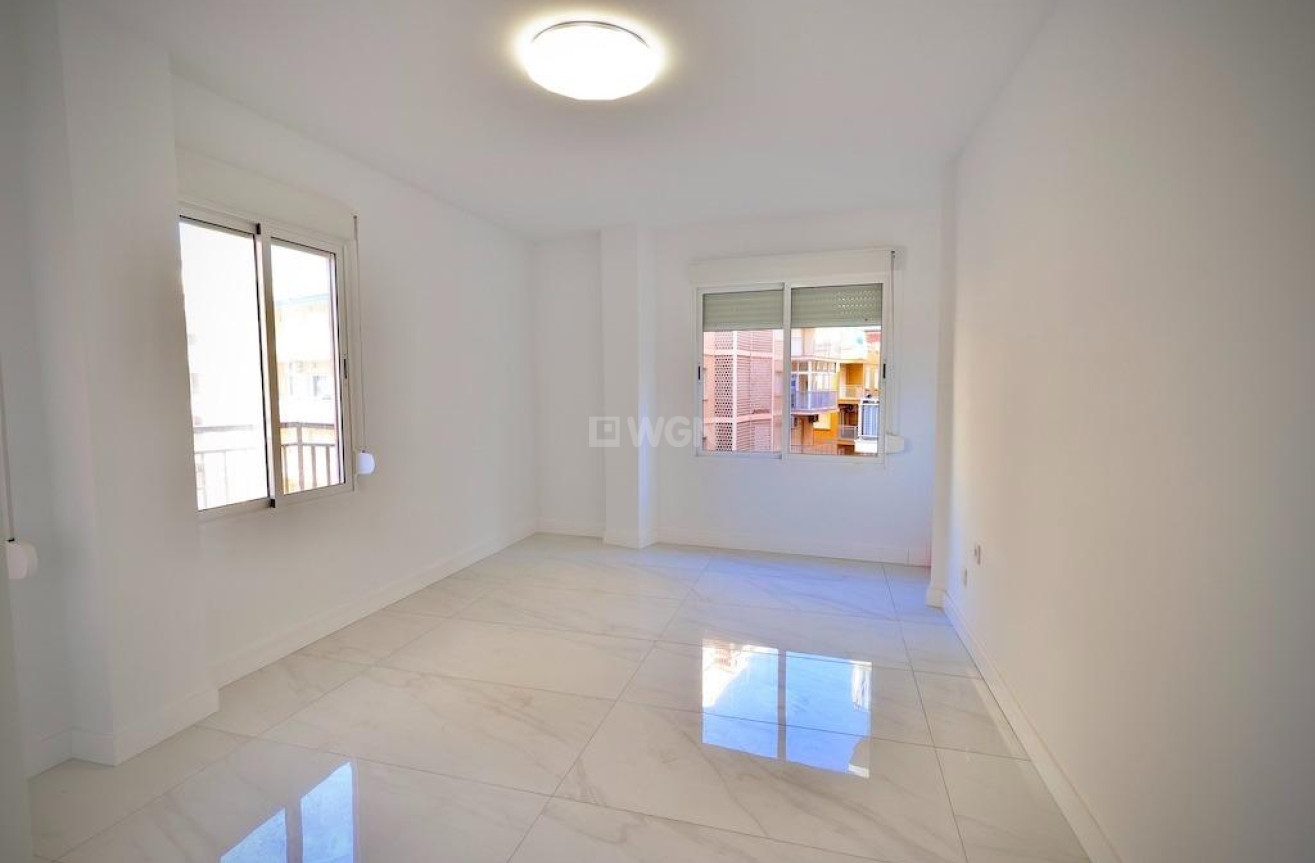 Reventa - Apartamento / piso - Torrevieja - Costa Blanca