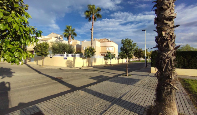 Resale - Villa - Torrevieja - Costa Blanca