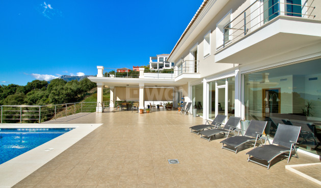 Resale - Villa - Los Monteros - Costa del Sol