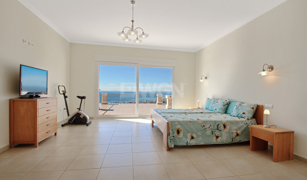 Resale - Villa - Los Monteros - Costa del Sol