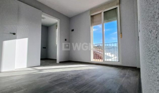 Odsprzedaż - Kamienica - La Romana - Inland