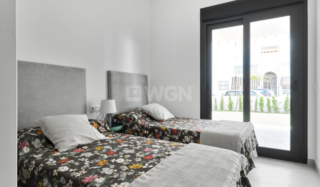 Nowy budynek - Bungalow - Torrevieja - La Veleta