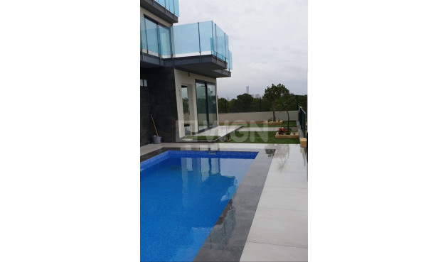 Obra nueva - Villa - Finestrat - Campana Garden