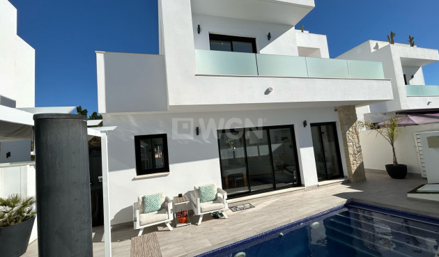Odsprzedaż - Villa - Los Montesinos - Costa Blanca