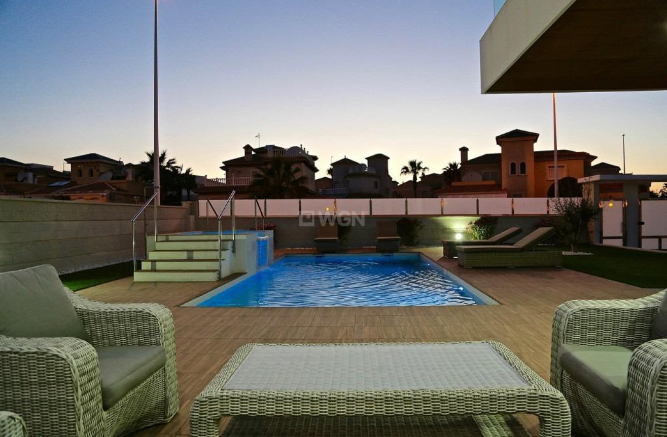 Nowy budynek - Villa - Orihuela Costa - Campoamor