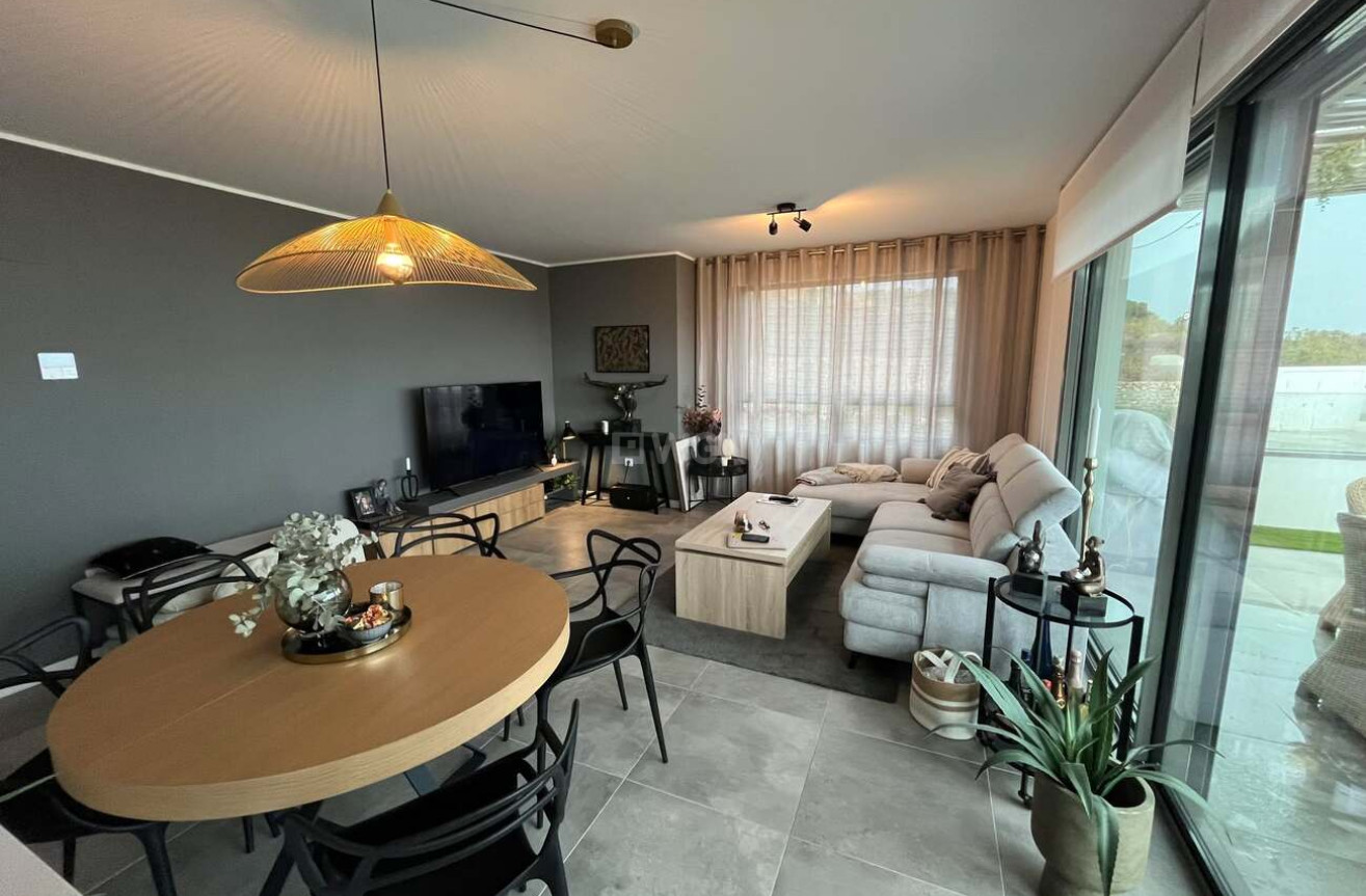Resale - Apartment / flat - Finestrat