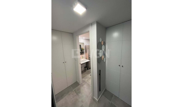 Resale - Apartment / flat - Finestrat